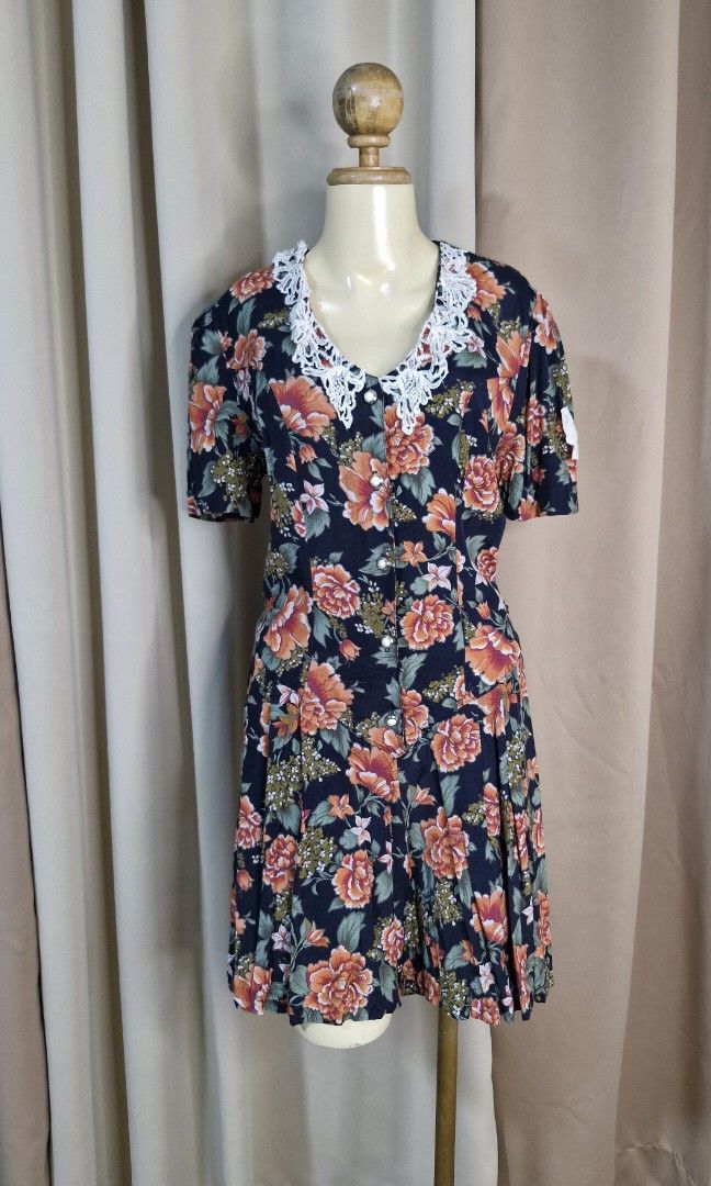 SALE‼️M: Romper (Category: Rompers) located in Calabanga. Submitted by deniseallyson (Listing ID 1468114664, Image 1). Description: .