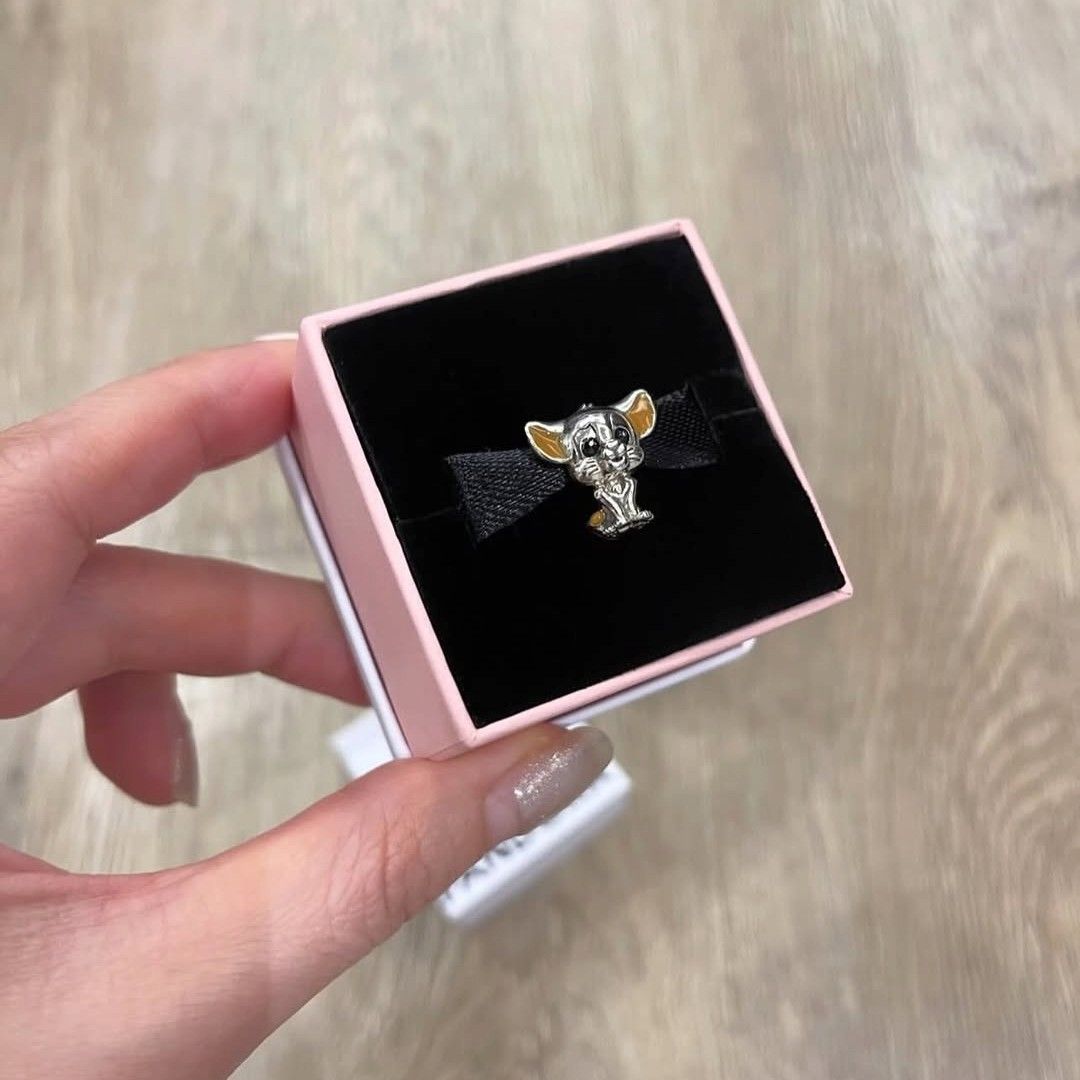 SALE❗Pandora Disney Simba Charm (Category: Charms) located in Manila. Submitted by badaloves_u (Listing ID 1468130668, Image 3). Description: - 💯 Authentic Pandora with Authenticity ALE marks - FREE Box and Paper bag 🛍️ - ✨ FREE Cleaning to any Pandora Store 🛵 LALAMOVE courier for same day delivery 🚚 J&T provincial courier.