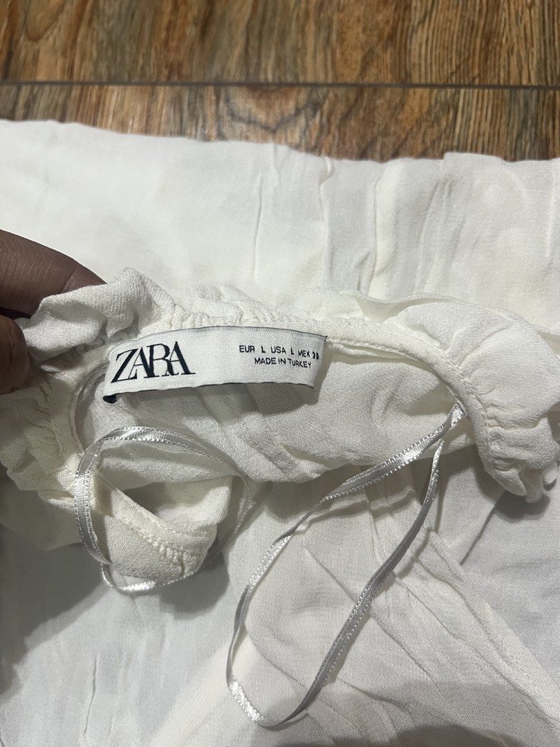 SALE‼️zara top (Category: Blouses) located in San Jose del Monte. Submitted by senorita_wella (Listing ID 1468071368, Image 2). Description: .