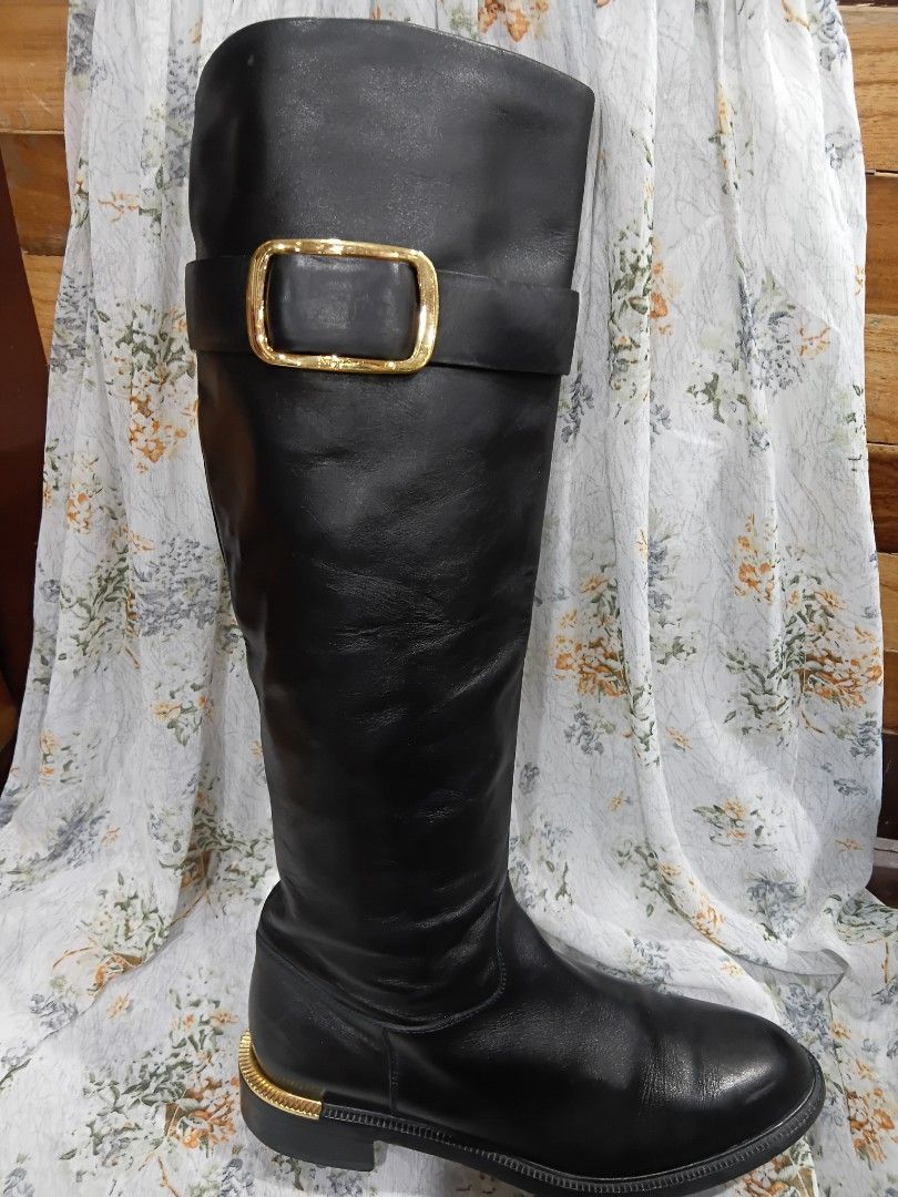 Salvatore Ferragamo (Category: Boots) located in Subic. Submitted by AnythingBrandedby_May (Listing ID 1468234048, Image 1). Description: Salvatore Ferragamo.