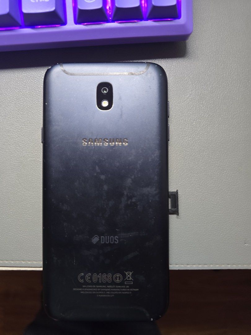 Samsung Galaxy J7 Pro 2017 (Category: Samsung) located in Manila. Submitted by milleshoppppp (Listing ID 1468141786, Image 2). Description: Samsung Galaxy J7 Pro/ Samsung Galaxy J7 2017 Condition: -not working anymore for Parts / Repair / Flash-Modding Project only -tactile click buttons, intact screens, and standard vintage surface scratches. Price: 800(still negotiable).