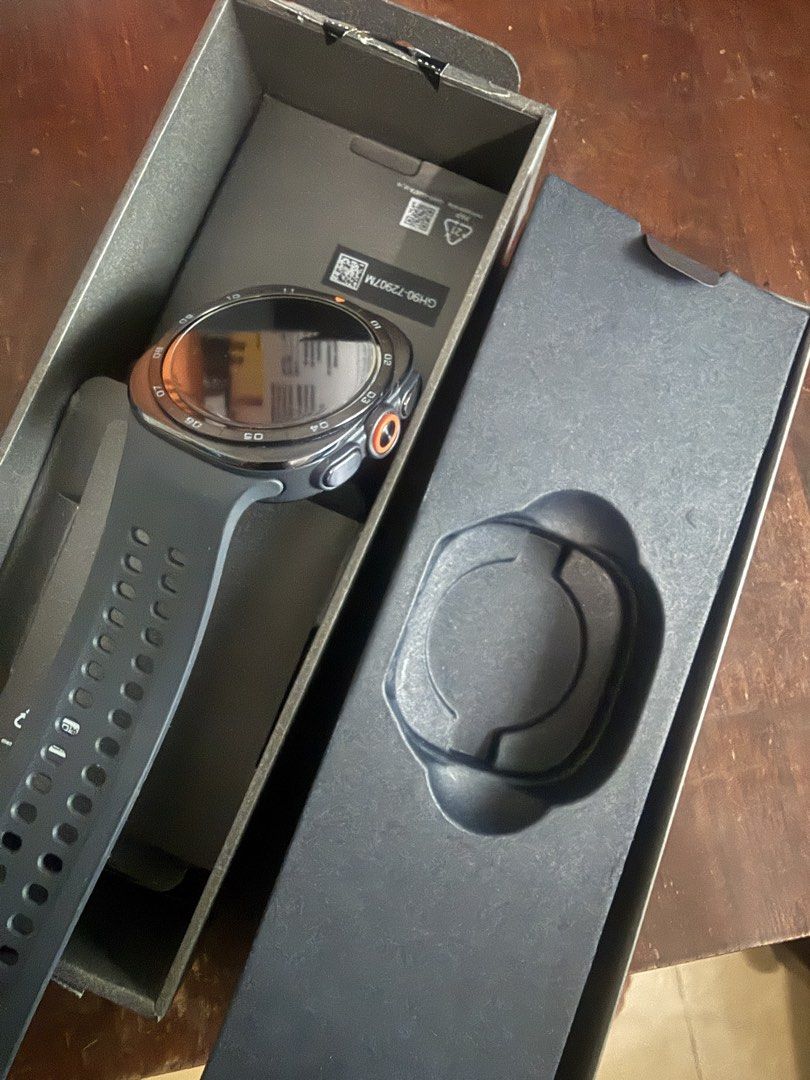 Samsung Galaxy Watch Ultra 2 (Category: Wearables & Smart Watches) located in Pasig City. Submitted by galagskdsh (Listing ID 1468145353, Image 3). Description: Selling my Samsung Galaxy Watch Ultra 2. Condition: Excellent, well-maintained Included: Watch and original accessories Reason for selling: Not being used Fully functional and ready for a new owner. Meetup: Alabang, Muntinlupa Delivery: Available via courier, shipping fee shouldered by bu