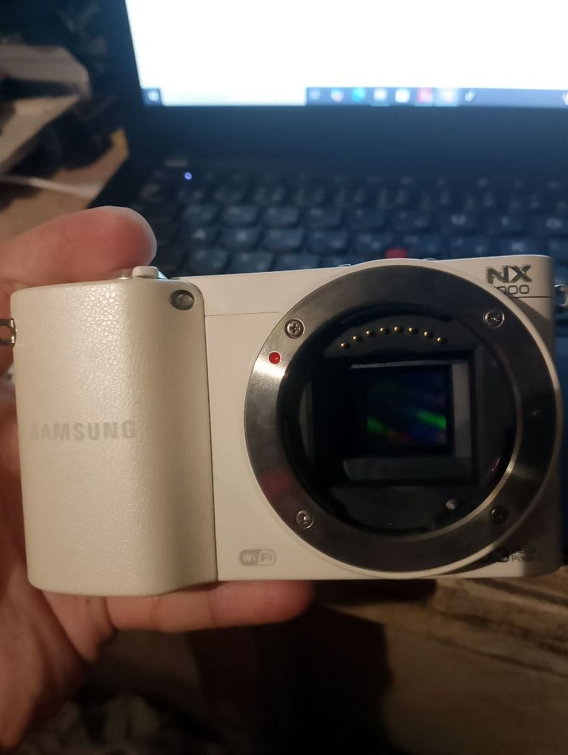 samsung nx1000 not fully tested!! (Category: Cameras) located in Manila. Submitted by allaboutcollections (Listing ID 1468068552, Image 2). Description: samsung nx1000 not fully tested nag oon pero walang lens to test ok screen nya no need na ng gantong camera since my fuji na selling as ASIS!!! can use for parts or restore kayo na bahala 2500pesos negotiable!!.