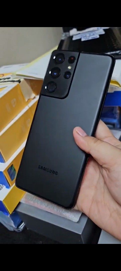 Samsung S21 ultra 256gb (Category: Samsung) located in Caloocan City. Submitted by jomerandi138295 (Listing ID 1468232547, Image 3). Description: 🔥 FOR SALE: SAMSUNG GALAXY S21 ULTRA 5G - BEAST MODE PA RIN! Yung flagship na kahit 2026 na, hindi pa rin nalalaos! 😎 📱 SPECS NA HINDI BUDOL: ✅ 6.8" QHD+ Dynamic AMOLED 2X | 120Hz Super Smooth ✅ 108MP Main + 100x Space Zoom - Kita pati buwan! ✅ 10x Optical Zoom + 3x Telephoto - Pang concert / pang st