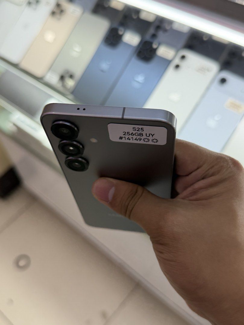 SAMSUNG S25 256GB 5G (Category: Samsung) located in Manila. Submitted by ram-gadget-shop (Listing ID 1468183520, Image 3). Description: 📍 GREENHILLS SHOPPING CENTER 🔥 RUSH RUSH RUSH SALE! 🔥 📱 iPHONES & ANDROID PHONES FOR SALE & SWAPPING! ✨ ✅ Smooth & Fast Performance ✅ Slightly Used / Well-Maintained Units ✅ Reset to Factory Settings ✅ No Hidden Issues ✅ Free Unit Checking ✅ With Warranty 🎁 FREEBIES INCLUDED: ✅ Tempered Glass ✅ Charger 🚚 DE