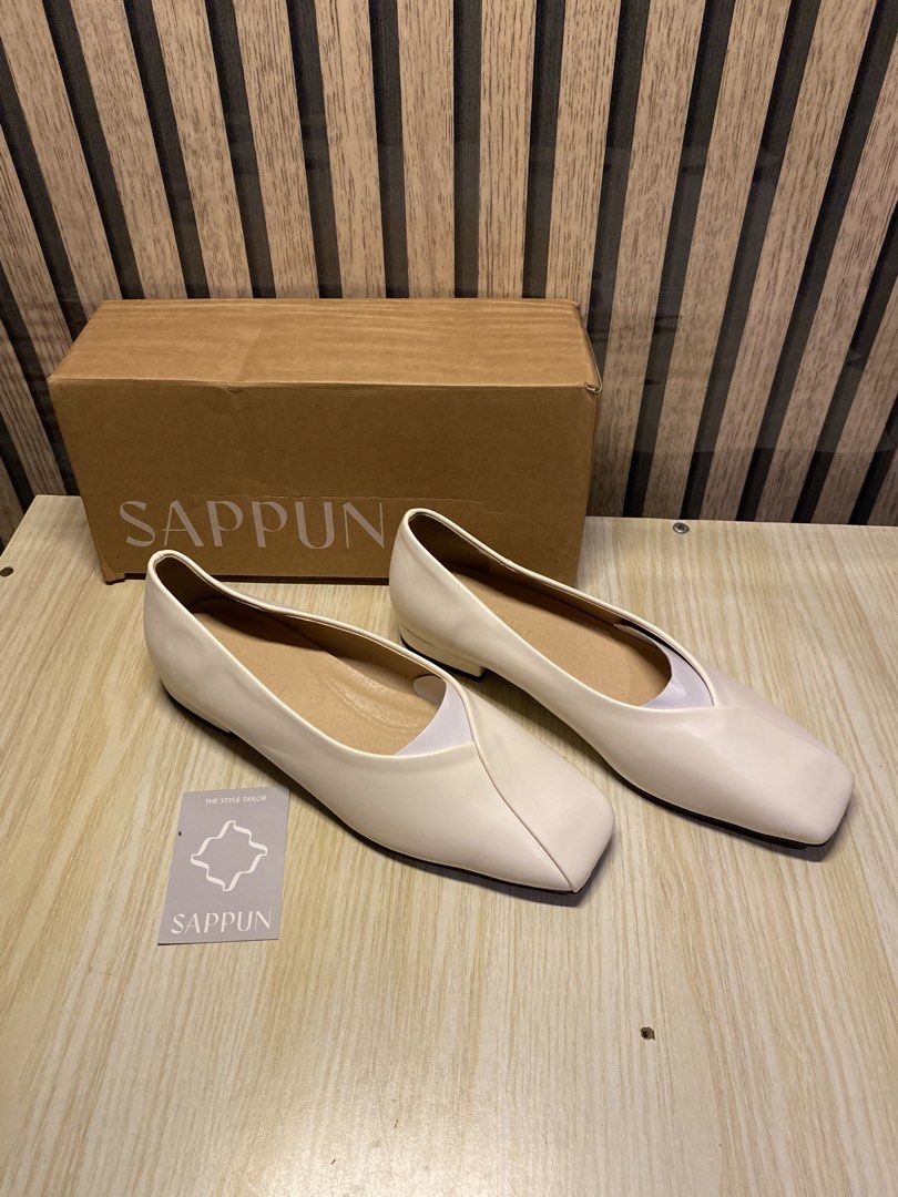 Sappun sandals (Category: Flats & Sandals) located in Manila. Submitted by ejothegod (Listing ID 1468065792, Image 1). Description: For sale sappun Size 24 Brandnew 1k Calamba loc.