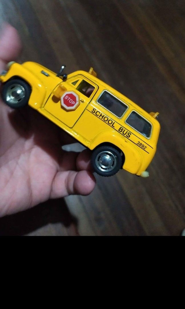 School bus Chevrolet diecast (Category: Educational & Learning Toys) located in Quezon City. Submitted by toys_r_here (Listing ID 1468166442, Image 2). Description: GOOD FOR GIFT AND COLLECTION as is po Good condition First to pay gets the item pa check nalng sa pic yun condition pm me for questions ship pwede lalamove or jnt qc and marikina area.