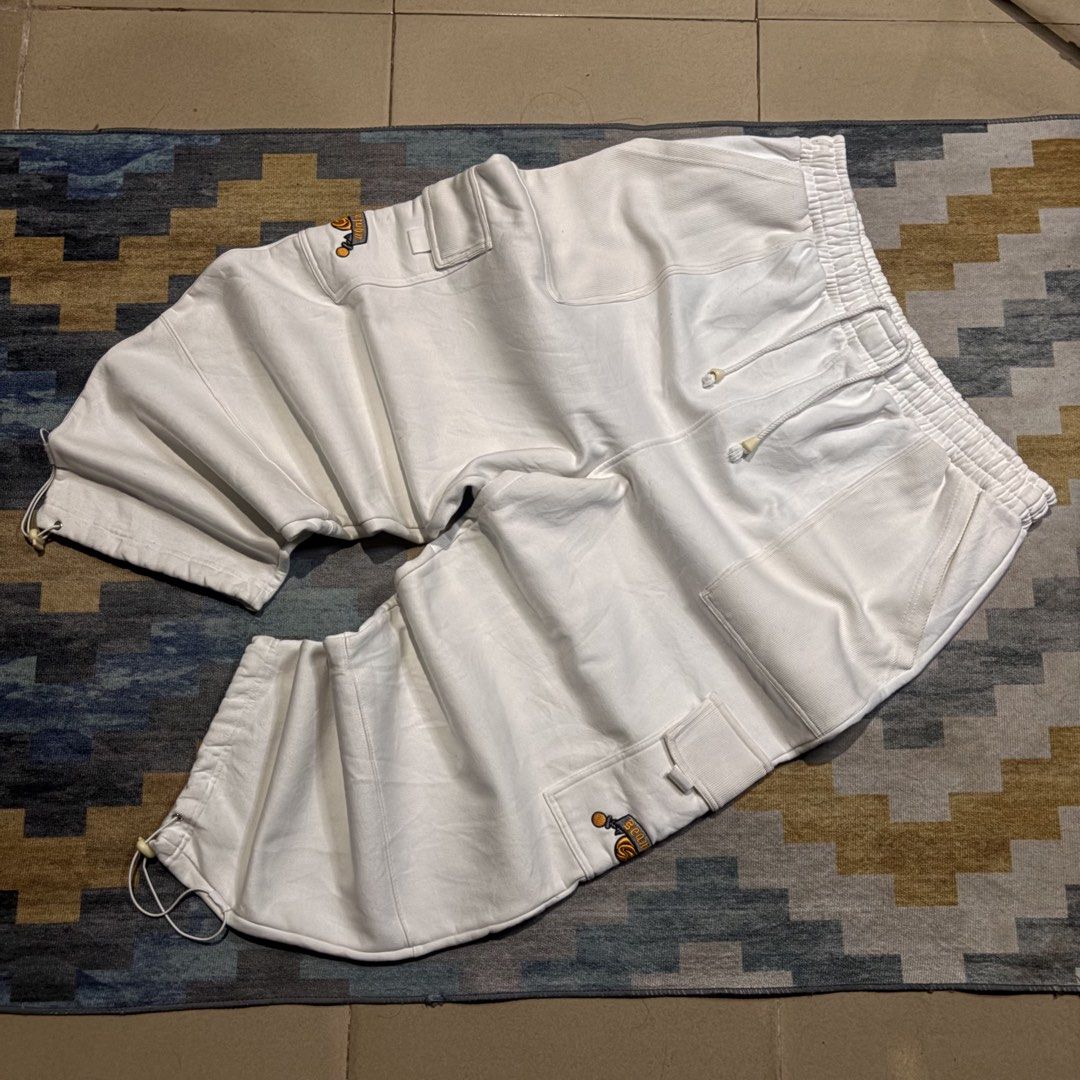 SEAN JOHN CARGO PANTS (Category: Joggers) located in Calasiao. Submitted by 2418cjzmoke (Listing ID 1468186925, Image 2). Description: SEAN JOHN CARGO PANTS Size: 2xl Waist: Stretchable W/Lace Length: 45 Thigh: 17 Hem: 10 W/Strap Excellent Condition Heavy & Crispy .