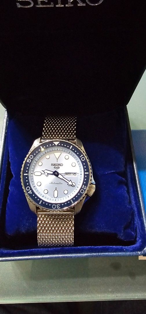 Seiko 5 Sports Automatic Watch (Category: Men's Watches) located in Mandaluyong City. Submitted by rollie.gonzales (Listing ID 1468125860, Image 2). Description: Seiko 5 SRPE77K1 caliber 4R36 automatic with manual winding & hacking 24 jewels 42.5 mm diameter, crystal hardflex with day/date display. Dial color: ice blue. .