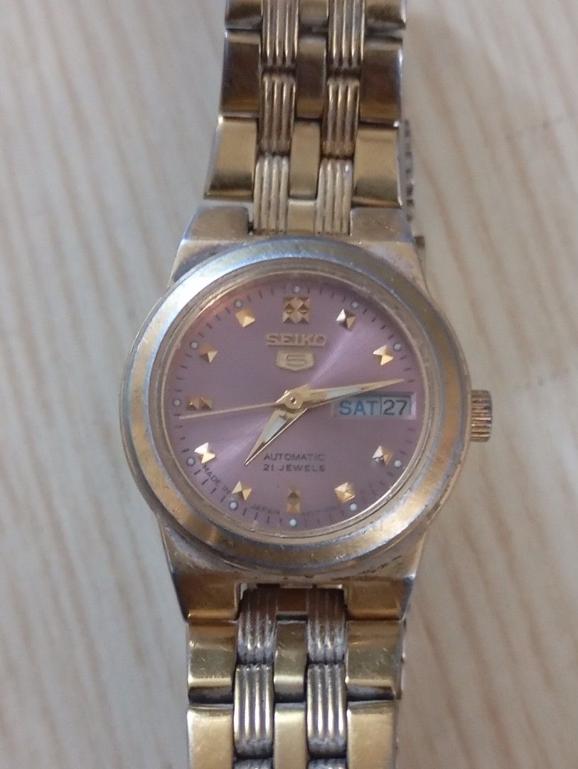 Seiko automatic (Category: Women's Watches) located in Las Pinas. Submitted by quick_deals_great_finds2 (Listing ID 1468129462, Image 1). Description: Original good working condition 25mm small fits wrist 6.5 inches.
