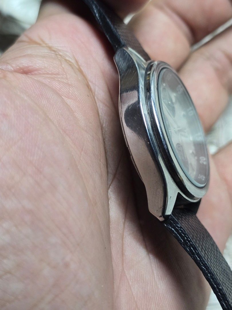 Seiko Panda quartz (Category: Luxury Watches) located in Manila. Submitted by strapsnskins (Listing ID 1468154002, Image 3). Description: •Rare seiko panda quartz. V657-7100 Please see pictures for the very nice condition of the watch. •Comes with a brand new hand crafted Lizard skin leather strap. •Negotiable sa sure buyer. Manila Area lalamove or grab..