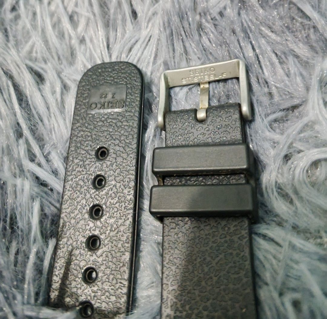 seiko rubber bracelet size 22mm (Category: Men's Watches) located in Magalang. Submitted by trendz67271 (Listing ID 1468158904, Image 3). Description: like new size 22mm.