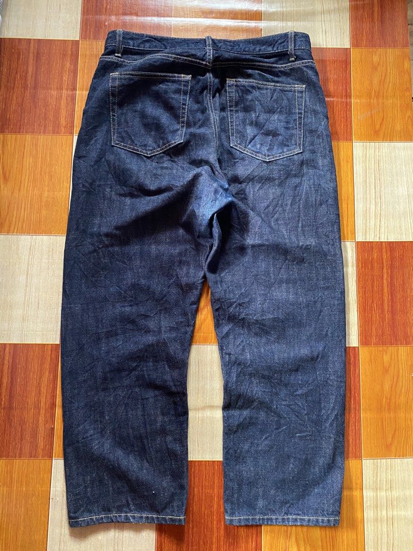 Selvedge Denim (Category: Jeans) located in General Santos City (Dadiangas). Submitted by paellwq (Listing ID 1468066536, Image 2). Description: Uniform Bridge Co. - Deep Indigo Selvedge Raw Denim waist : 34 inches length : 39 inches thigh : 14 inches hem : 8.5 inches good condition- nine point five out of ten color rate featuring unexposed botton fly - with selvedge blue line need wash! + Shipping Fee.
