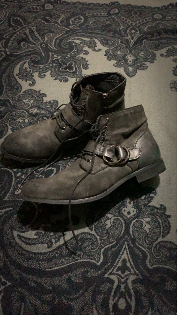 Semantic design (Category: Boots) located in Aloran. Submitted by cowskin_927 (Listing ID 1468175383, Image 1). Description: Semantic design Size Large 43/44 can fit Bought from japan surplus Almost dead stock .
