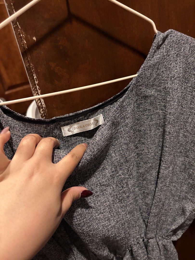 Semi Formal Dress (Category: Dresses) located in Angeles City. Submitted by astravintage (Listing ID 1468136568, Image 3). Description: Gray dress mini with zipper sa likod super nice Fits small to medium.