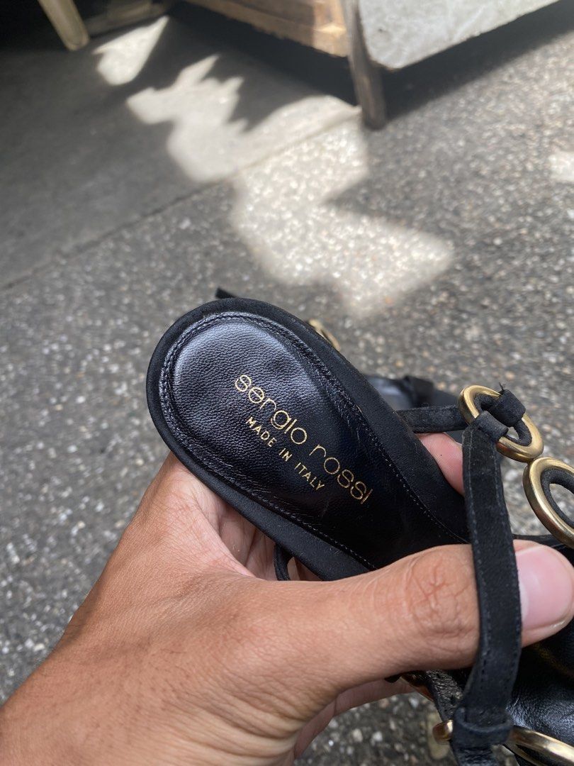 Sergio rossi black (Category: Sneakers & Footwear) located in Las Pinas. Submitted by mark2k05 (Listing ID 1468169158, Image 3). Description: Size 37.5 .