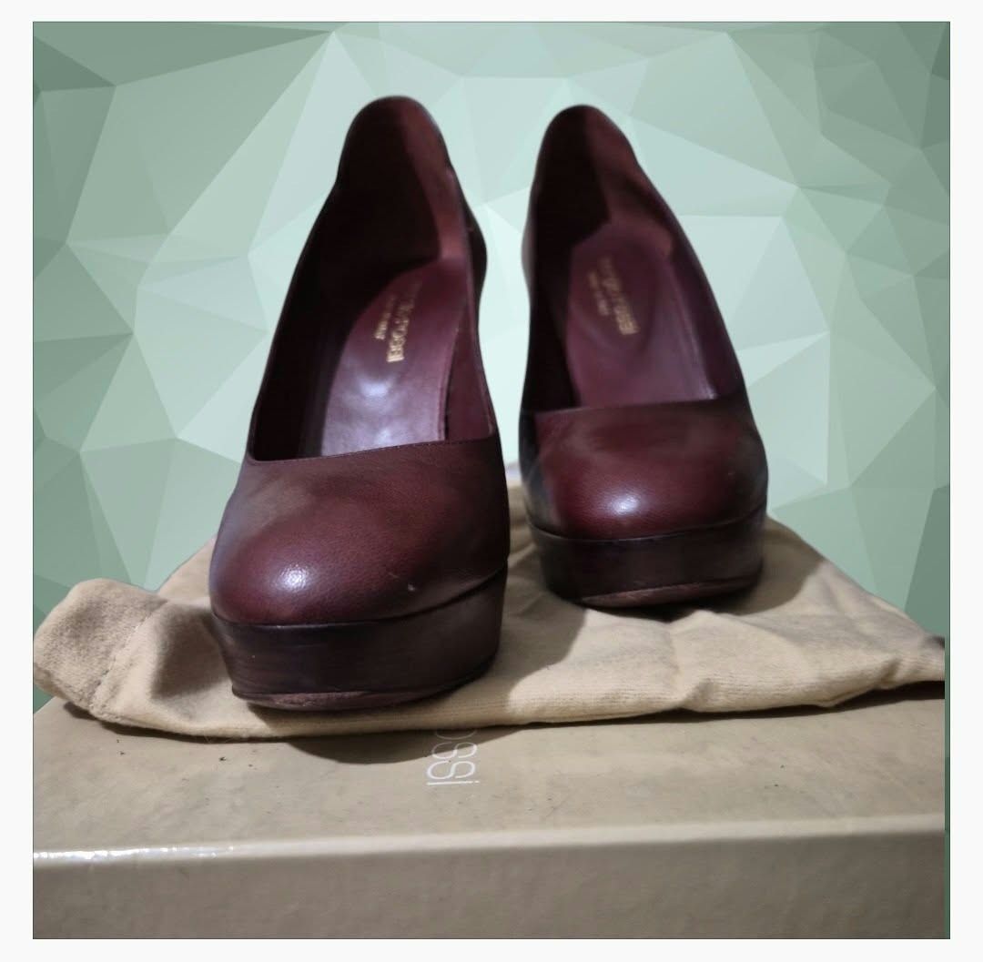 Sergio Rossi Burgundy Leather Platform Pumps (Category: Heels) located in Paranaque City. Submitted by calm_youngstore7 (Listing ID 1468238262, Image 3). Description: Sergio Rossi pumps in rich burgundy leather. Classic rounded toe design paired with a sturdy platform and high heel. Made in Italy. Original dust bag and box included. Beautiful deep color for evening wear or office outfits. PHP 41,500 on tag USED ONCE..