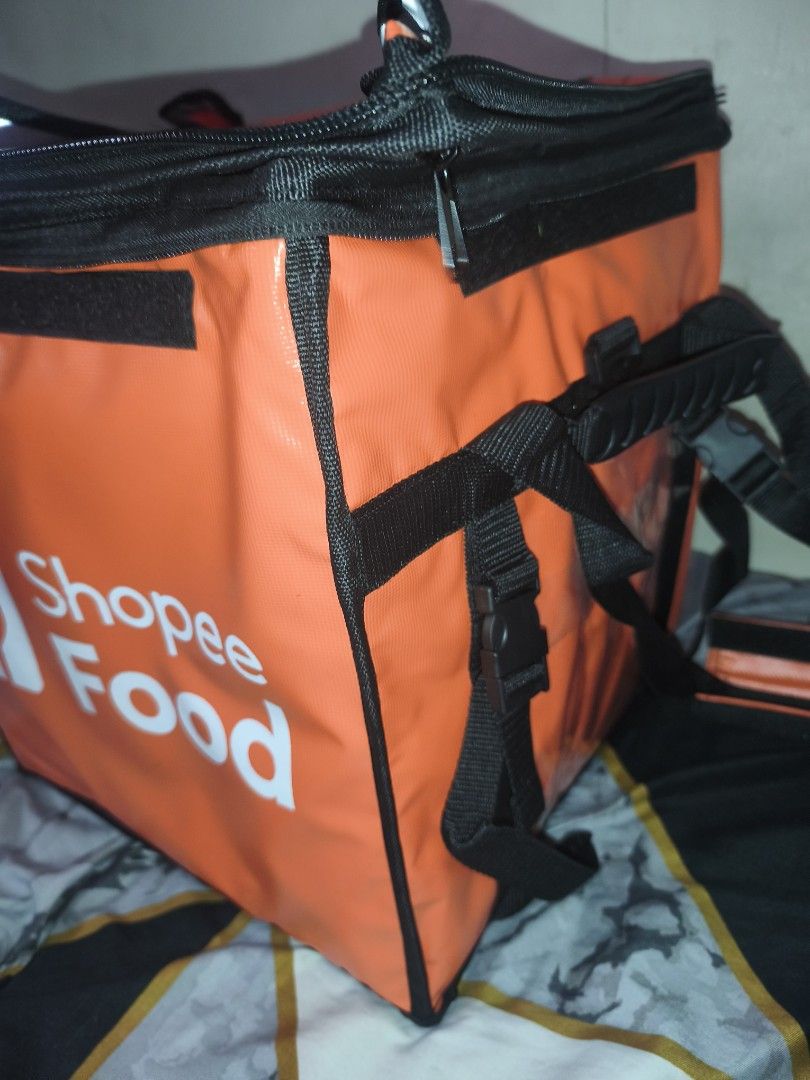 SFD THERMAL BAG (Category: Accessory Holder, Box & Organizers) located in Malabon City. Submitted by leanneshop (Listing ID 1468111288, Image 3). Description: SFD BAG DELIVERY BAG THERMAL BAG.
