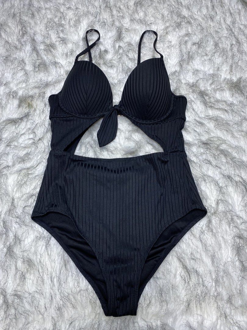 Shade & shore swimsuit (medium) (Category: Bikinis & Swimsuits) located in Manila. Submitted by csjlgen (Listing ID 1468142368, Image 2). Description: .