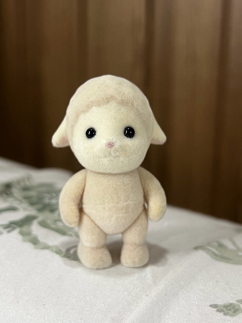 Sheep Sylvanian Family (Category: Kids Toys) located in Cainta. Submitted by chainm (Listing ID 1468060577, Image 1). Description: X SENSI Face is dirty and so does the feet.