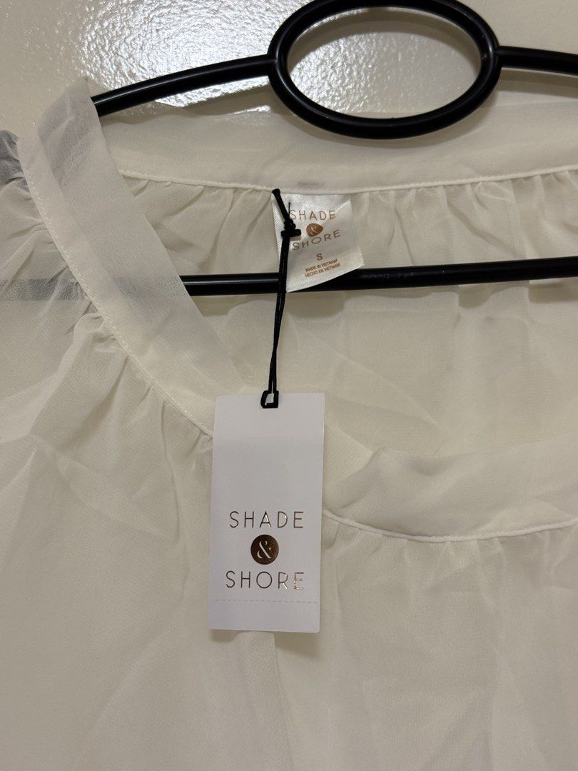 Sheer White Beach Cover up Size S (Category: Skirts) located in Marikina City. Submitted by punch.studioph (Listing ID 1468103761, Image 3). Description: Sheer White Beach Cover Up Size S.