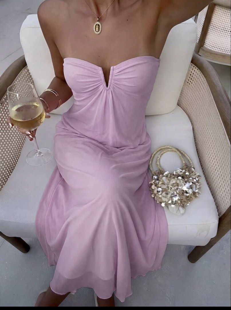 SHEIN Lilac Long Dress (Category: Evening dresses & gowns) located in Quezon City. Submitted by mkl.p (Listing ID 1468187267, Image 1). Description: - used once lang for a wedding - double lining - may slight stain lang sa back part unnoticeable - bagsak ang dress super ganda!! - xs on tag but recommended would be for medium frames (cups 34-36) - medyo maluwag siya pag 32 cups mas ok with bigger bust loc timog qc.