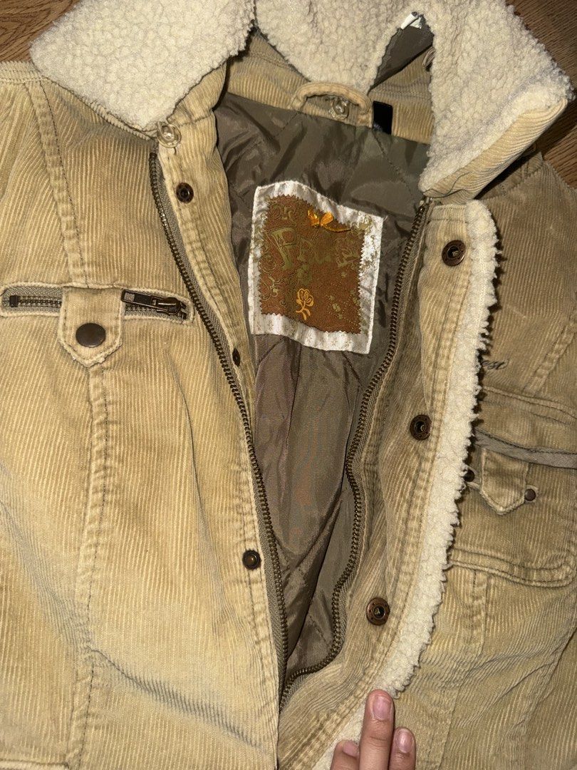 SHERPA-LINED CORDUROY JACKET (Category: Coats, Jackets and Outerwear) located in Las Pinas. Submitted by coolthreadz (Listing ID 1468179022, Image 2). Description: 🧥 PROTEST SHERPA-LINED CORDUROY JACKET 🏷️ Design: Protest Vintage Corduroy Winter Jacket with Sherpa Collar 📏 Size: EU S / 36 (Fits Small) 🎨 Color: Beige / Tan / Khaki ✨ Details: * Cozy sherpa fleece-lined collar and interior fleece trim details * Durable ribbed corduroy outer shel