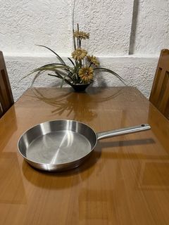 (Category: ) located in . Submitted by doublelkitchenware (Listing ID 1468140282, Image 1). Description: .
