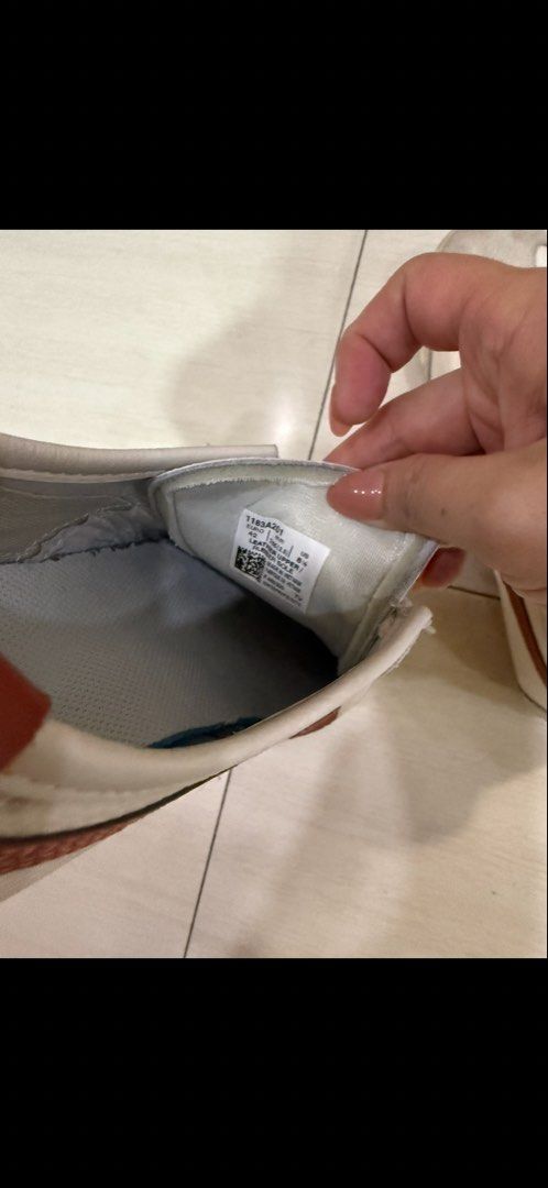 Shoes size 42 (Category: Casual Shoes) located in Manila. Submitted by declutteringitems2024 (Listing ID 1468069523, Image 3). Description: .