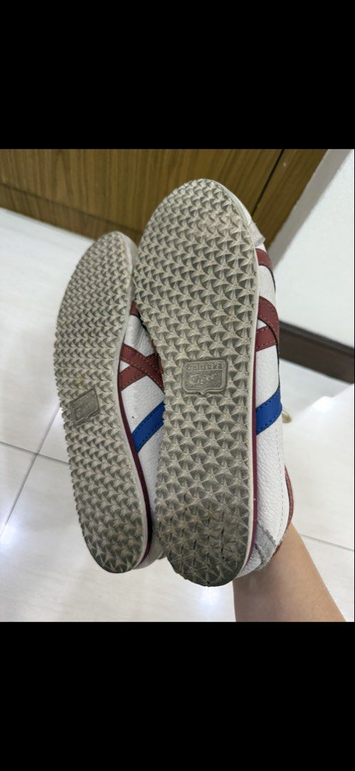 Shoes size 42 (Category: Casual Shoes) located in Manila. Submitted by declutteringitems2024 (Listing ID 1468069523, Image 2). Description: .