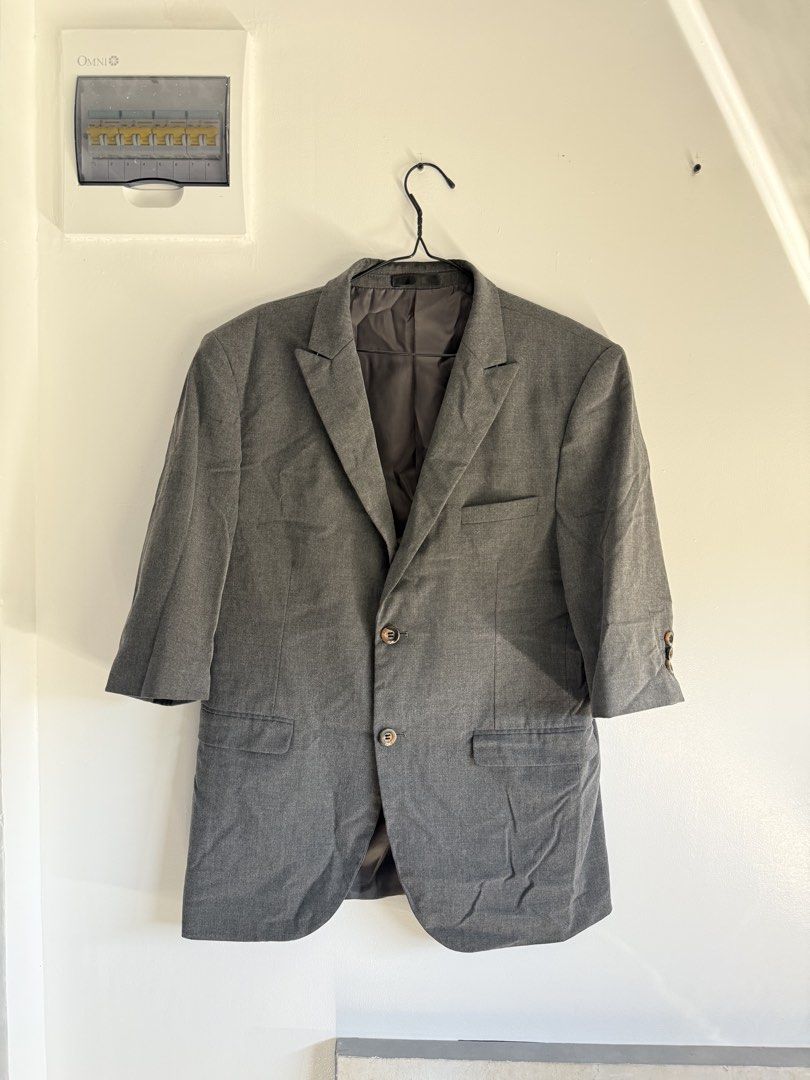 Short blazer (Category: Coats, Jackets and Outerwear) located in Subic. Submitted by jxcxfx (Listing ID 1468117533, Image 2). Description: .