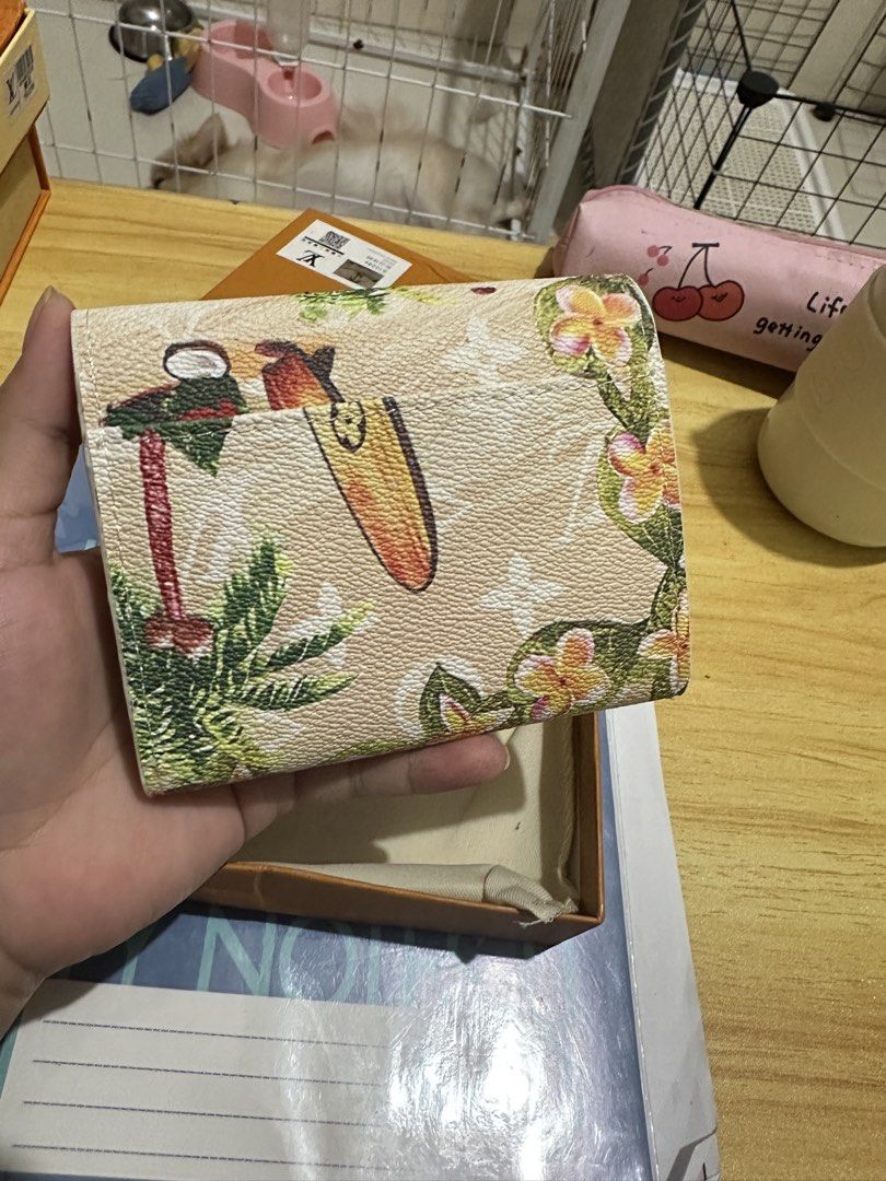 Short Wallet (Category: Wallets & Card holders) located in Binmaley. Submitted by amayscollections (Listing ID 1468103097, Image 3). Description: Lv Short Wallet Limited Edition ganda ganda nyan with box and dustbag na din po for only ₱399+sf payment first ₱469+sf cash on delivery We Ship Nationwide 🚚.