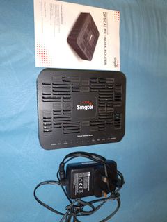 Singtel Optical Network Router (ONR) + 2 Mesh Extenders, Computers ...