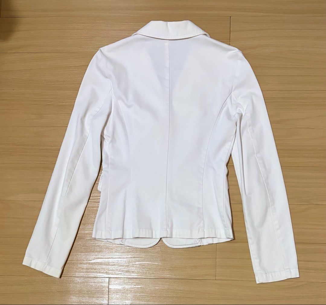 Sisley White Women's Blazer Small (Category: Coats, Jackets and Outerwear) located in Quezon City. Submitted by garagesale2026 (Listing ID 1468077073, Image 2). Description: - Preloved - In good condition.