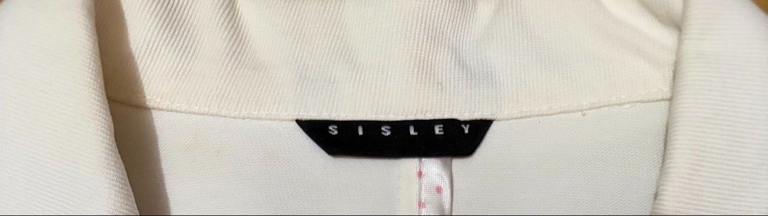 Sisley White Women's Blazer Small (Category: Coats, Jackets and Outerwear) located in Quezon City. Submitted by garagesale2026 (Listing ID 1468077073, Image 3). Description: - Preloved - In good condition.