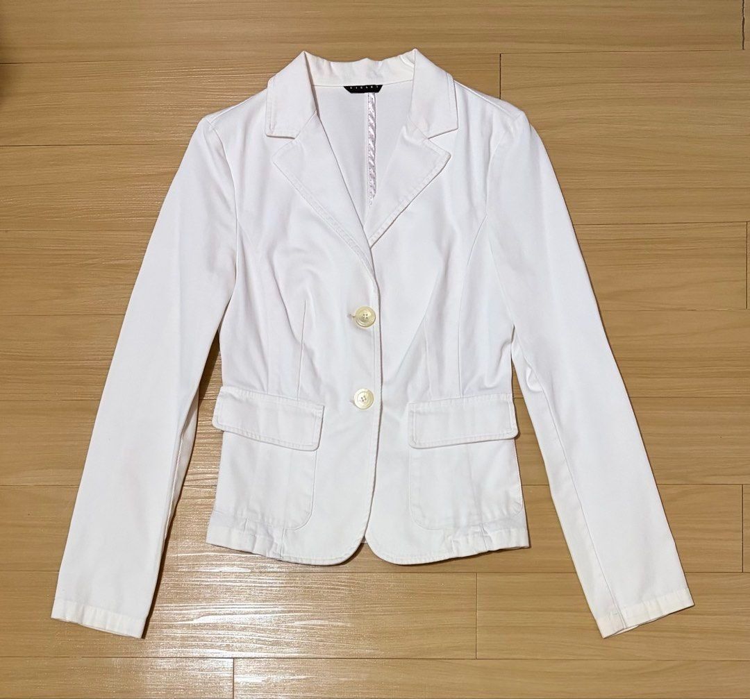 Sisley White Women's Blazer Small (Category: Coats, Jackets and Outerwear) located in Quezon City. Submitted by garagesale2026 (Listing ID 1468077073, Image 1). Description: - Preloved - In good condition.