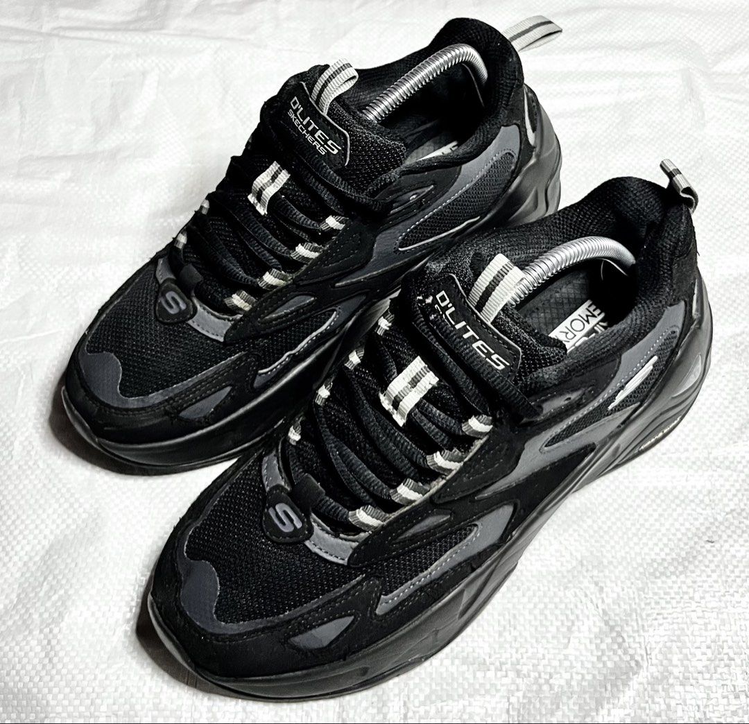 Skechers Stamina V3 (Category: Casual Shoes) located in Manila. Submitted by aaaellndl (Listing ID 1468281283, Image 1). Description: Skechers Stamina V3 Size: US 8 | EUR 41 | CM 26 Condition:9/10 Price: 900.