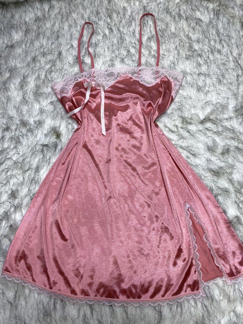 Slip lingerie (medium/large) (Category: Undergarments & Loungewear) located in Manila. Submitted by csjlgen (Listing ID 1468106379, Image 2). Description: .