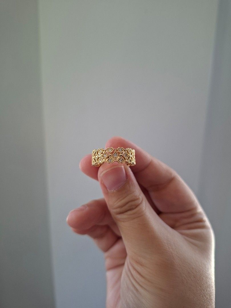 Small Diamond Patterns Sparkling Size 7 Gold Stainless Steel Ring (Category: Rings) located in Dasmarinas. Submitted by danabrie22 (Listing ID 1468178321, Image 2). Description: size 7 very well-made, excellent crafstmanship 10/10 condition brand new stainless steel & colored cubic zirconia stones made in Hongkong.