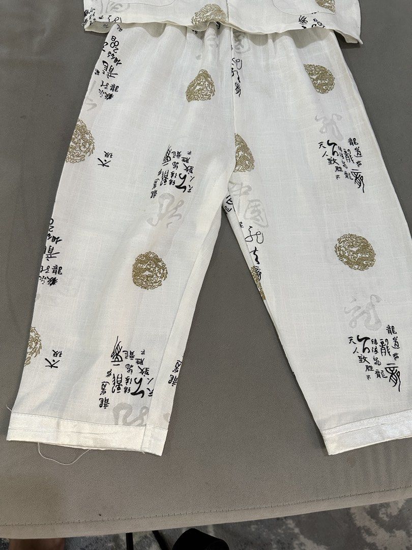 small United Nations China Costume (Category: Educational & Learning Toys) located in Paranaque City. Submitted by sorajapanluxshoppe (Listing ID 1468135101, Image 3). Description: China United Nations Costume needs laundry due to storing size3-5 years old.
