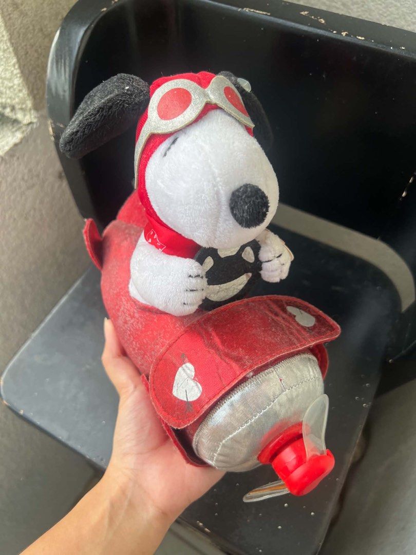 Snoopy Valentine Edition (Category: Everything Else Others) located in Manila. Submitted by andromedamn (Listing ID 1468205494, Image 3). Description: Peanuts Valentine Edition of Snoopy Condition: Fair Issues: needs cleaning and batteries (for propellers - not sure if it still works) rfs: need funds, declutter sf shouldered by buyer .