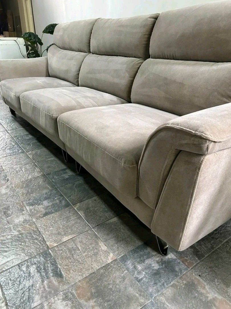SOFA (Category: Sofas) located in Kuala Terengganu. Submitted by furniture_second (Listing ID 1468279050, Image 3). Description: 110 x 38 x 38 inch tiada masalah in good condition.