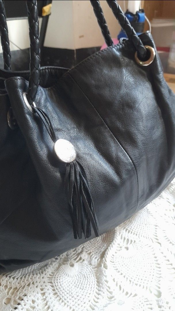 Soft Black Leather Hobo Bag with Braided Handles & Tassel (Category: Shoulder Bags) located in Manila. Submitted by jocelyn527 (Listing ID 1468106971, Image 3). Description: 🖤 Soft Black Leather Hobo Bag ✨ PERFECT FOR: 💼 Work & Office — Sleek and professional, elevates any outfit 🌙 Evening & Outings — Elegant yet effortless, perfect for dinners and events 👜 Everyday Carry — Soft, lightweight, and comfortable on the shoulder 🛍️ Casual Days — 