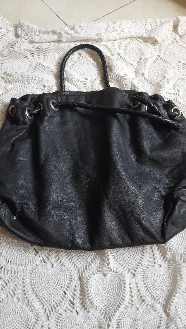 Soft Black Leather Hobo Bag with Braided Handles & Tassel (Category: Shoulder Bags) located in Manila. Submitted by jocelyn527 (Listing ID 1468106971, Image 1). Description: 🖤 Soft Black Leather Hobo Bag ✨ PERFECT FOR: 💼 Work & Office — Sleek and professional, elevates any outfit 🌙 Evening & Outings — Elegant yet effortless, perfect for dinners and events 👜 Everyday Carry — Soft, lightweight, and comfortable on the shoulder 🛍️ Casual Days — 