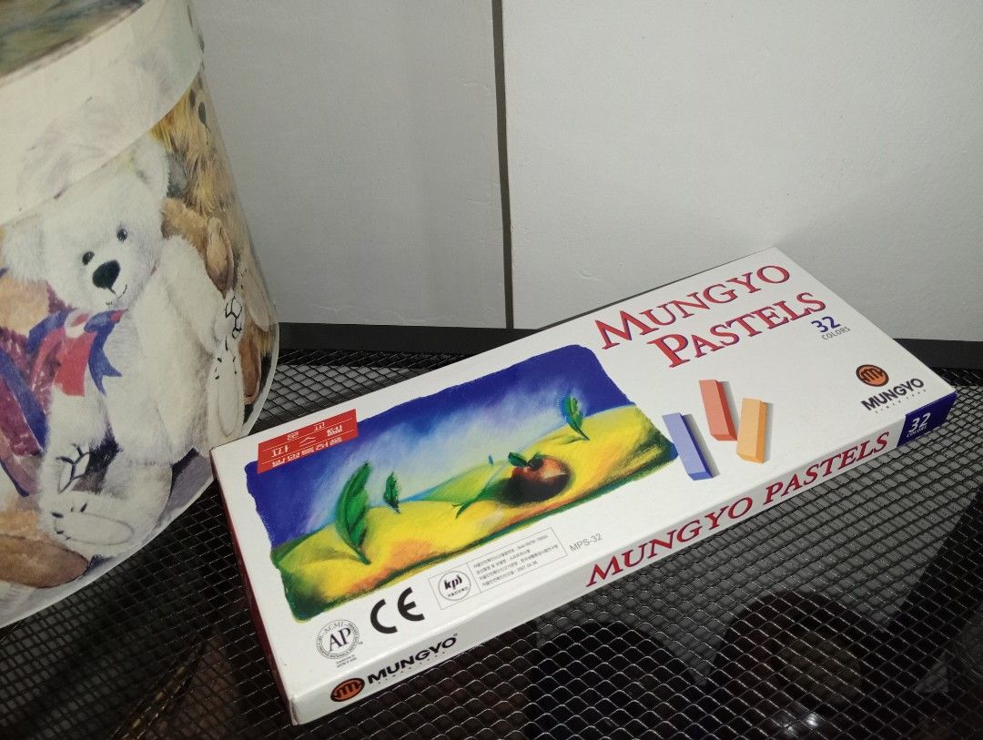 SOFT PASTELS (Category: Stationery & School Supplies) located in Kawit. Submitted by gieclutter (Listing ID 1468064594, Image 1). Description: Flakers and joy reservers are 𝗻𝗼𝘁 𝗮𝗹𝗹𝗼𝘄𝗲𝗱 Actual photos All sales are final—no returns, exchanges, or refunds 𝗖𝗢𝗡𝗗𝗜𝗧𝗜𝗢𝗡: ・𝗟𝗡 ・some sticks have been tried/used, loose pastel dust inside the tray 𝗟𝗢𝗖𝗔𝗧𝗜𝗢𝗡: Kawit, Cavite 𝗠𝗢𝗣: 𝗣𝗙/NO COD Item price + ₱𝟳5 Minimum SF *rates vary
