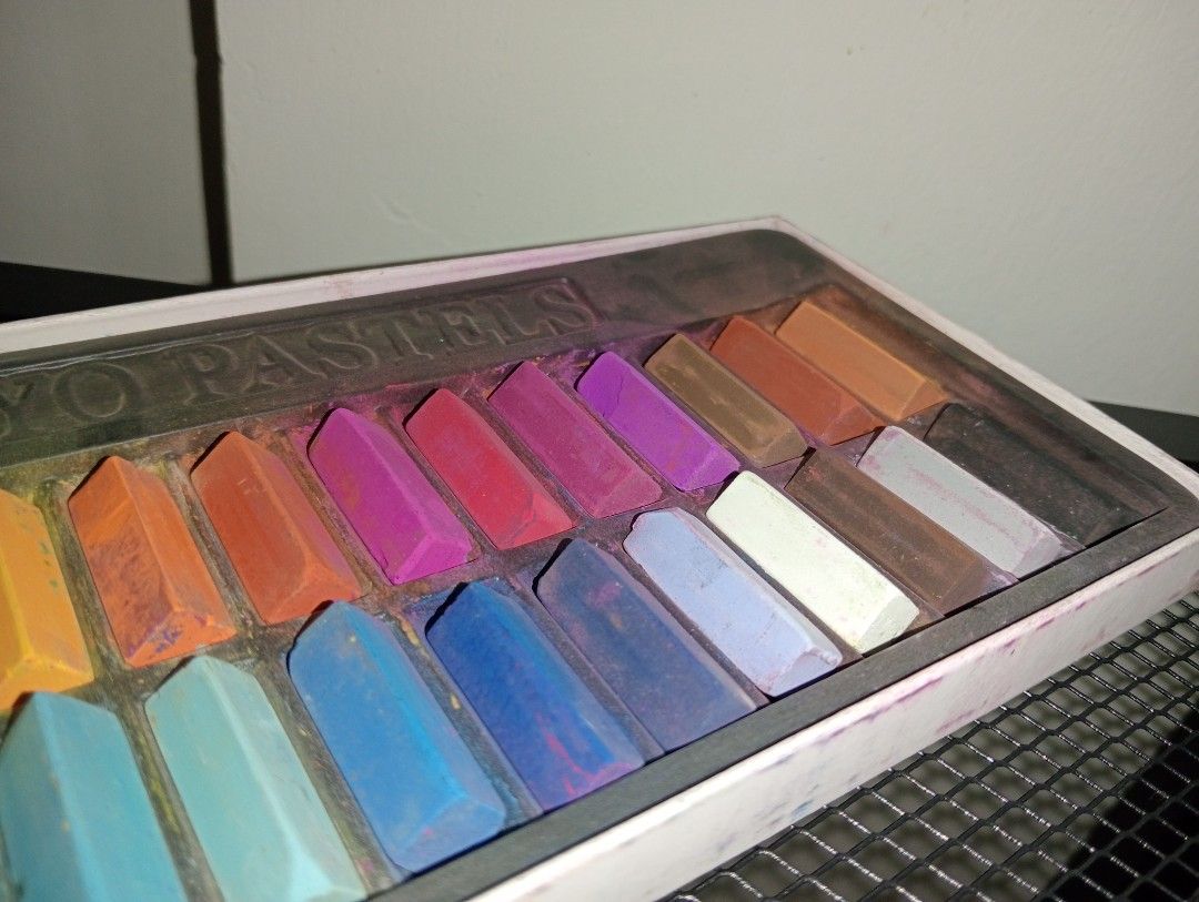 SOFT PASTELS (Category: Stationery & School Supplies) located in Kawit. Submitted by gieclutter (Listing ID 1468064594, Image 3). Description: Flakers and joy reservers are 𝗻𝗼𝘁 𝗮𝗹𝗹𝗼𝘄𝗲𝗱 Actual photos All sales are final—no returns, exchanges, or refunds 𝗖𝗢𝗡𝗗𝗜𝗧𝗜𝗢𝗡: ・𝗟𝗡 ・some sticks have been tried/used, loose pastel dust inside the tray 𝗟𝗢𝗖𝗔𝗧𝗜𝗢𝗡: Kawit, Cavite 𝗠𝗢𝗣: 𝗣𝗙/NO COD Item price + ₱𝟳5 Minimum SF *rates vary