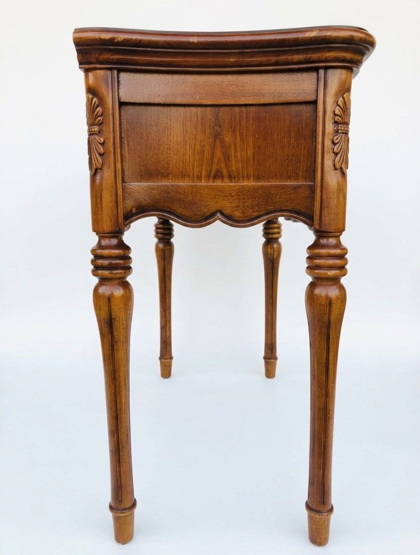 Solid wood console table (Category: TV Consoles) located in Bulacan. Submitted by duncayow (Listing ID 1468224710, Image 2). Description: .