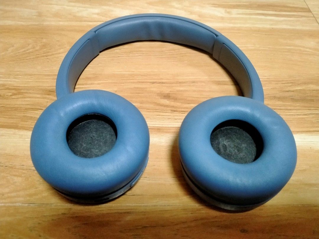 SONY WH-CH520 BLUETOOTH HEADPHONE (Category: Headphones & Headsets) located in Cabuyao City. Submitted by Bike_Clothing10 (Listing ID 1468106343, Image 3). Description: READ FIRST... FOR SALE: SONY WH-CH520 BLUETOOTH HEADPHONE Excellent Condition Looks New Loud Sound Very solid and superb quality sound Good Battery Life Legit PRICE: 2500 Free Shipping (J&T) PICK UP OR SHIPPING LOCATION: Cabuyao Laguna -NO COD/COP- DM📩.