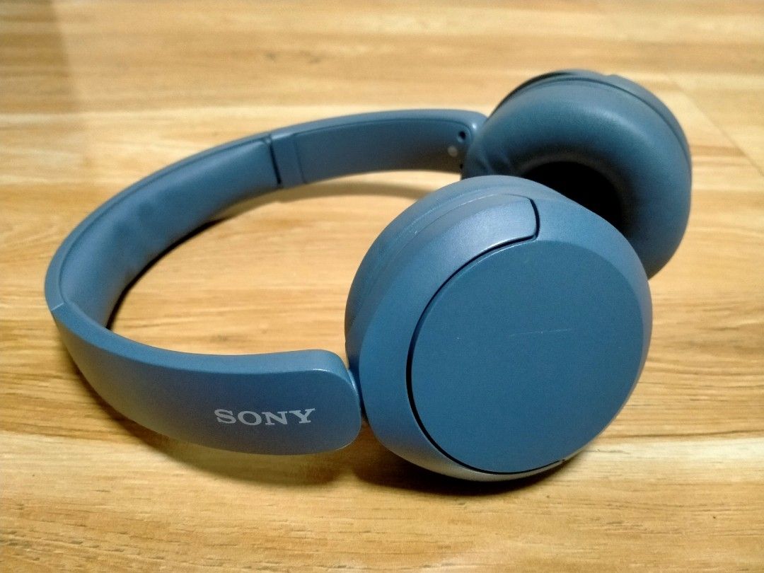 SONY WH-CH520 BLUETOOTH HEADPHONE (Category: Headphones & Headsets) located in Cabuyao City. Submitted by Bike_Clothing10 (Listing ID 1468106343, Image 2). Description: READ FIRST... FOR SALE: SONY WH-CH520 BLUETOOTH HEADPHONE Excellent Condition Looks New Loud Sound Very solid and superb quality sound Good Battery Life Legit PRICE: 2500 Free Shipping (J&T) PICK UP OR SHIPPING LOCATION: Cabuyao Laguna -NO COD/COP- DM📩.