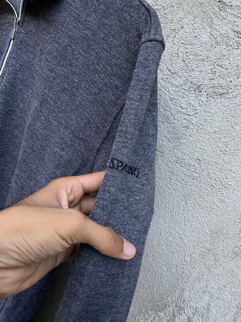 Spalding q zip jacket (Category: Coats, Jackets and Outerwear) located in Polangui. Submitted by thruftgineer (Listing ID 1468229344, Image 3). Description: .